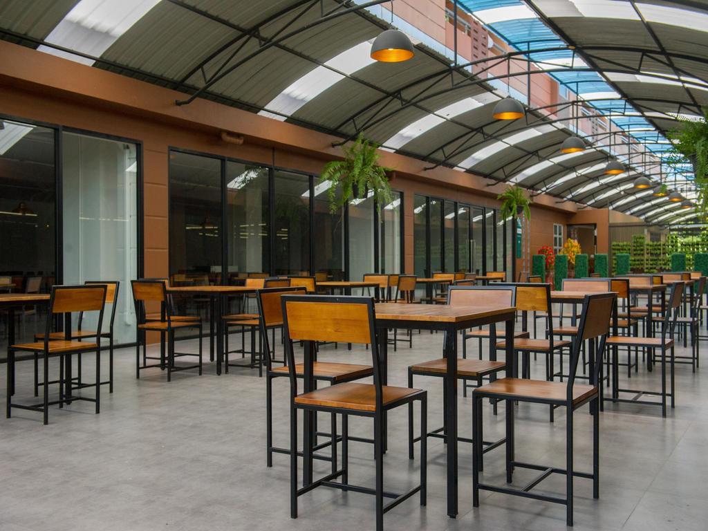 iChapter Suvarnabhumi Bangkok Exteriör bild