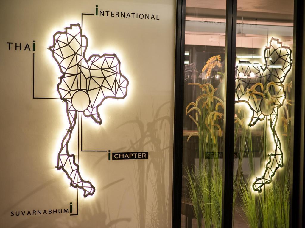 iChapter Suvarnabhumi Bangkok Exteriör bild