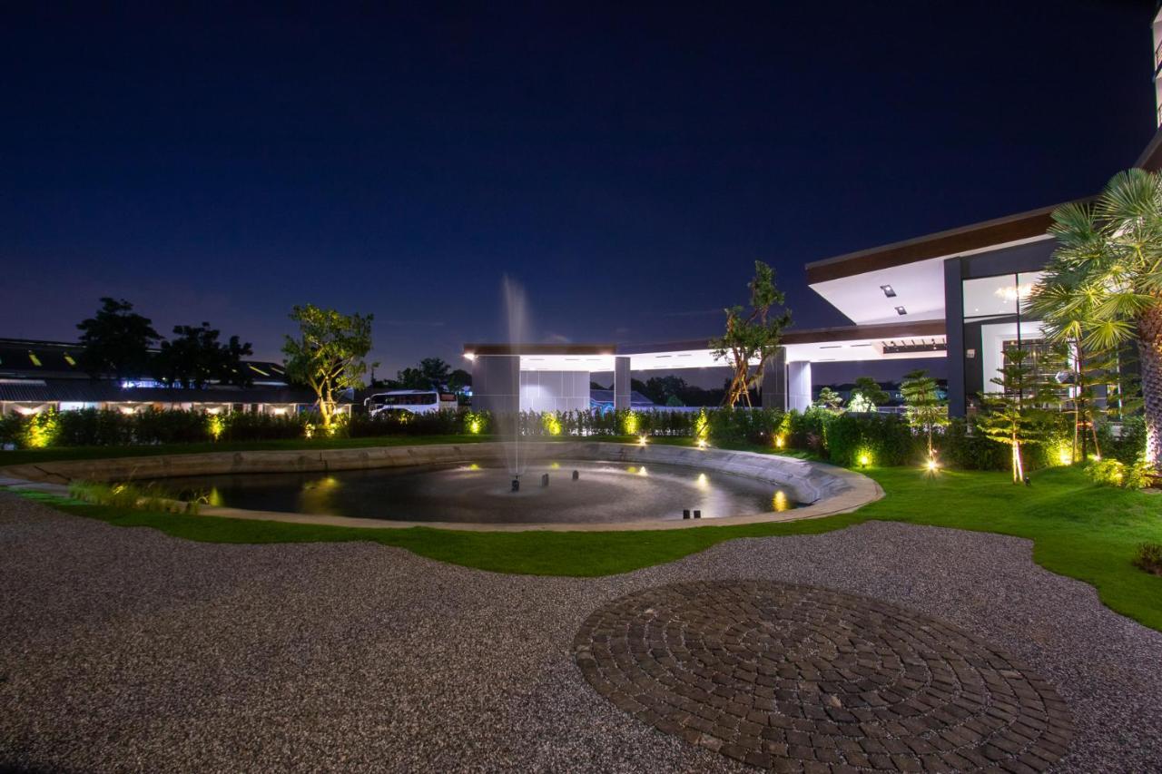 iChapter Suvarnabhumi Bangkok Exteriör bild